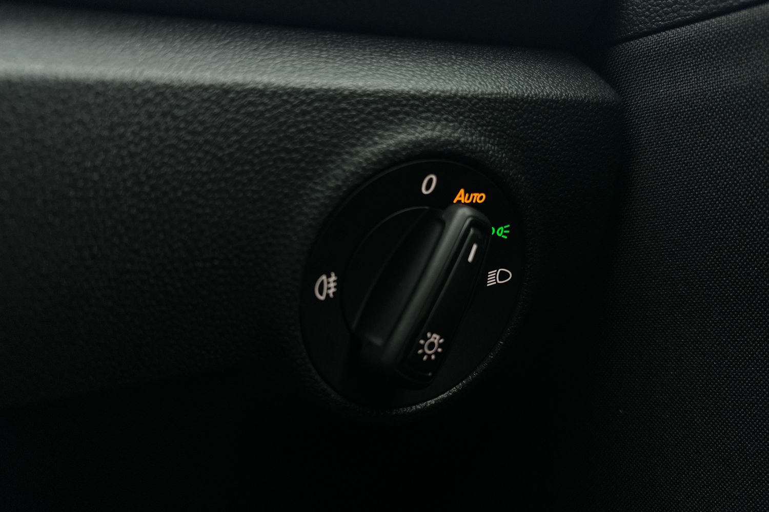 Used Volkswagen T-Roc 2023 for sale - 77013400: Photo 17