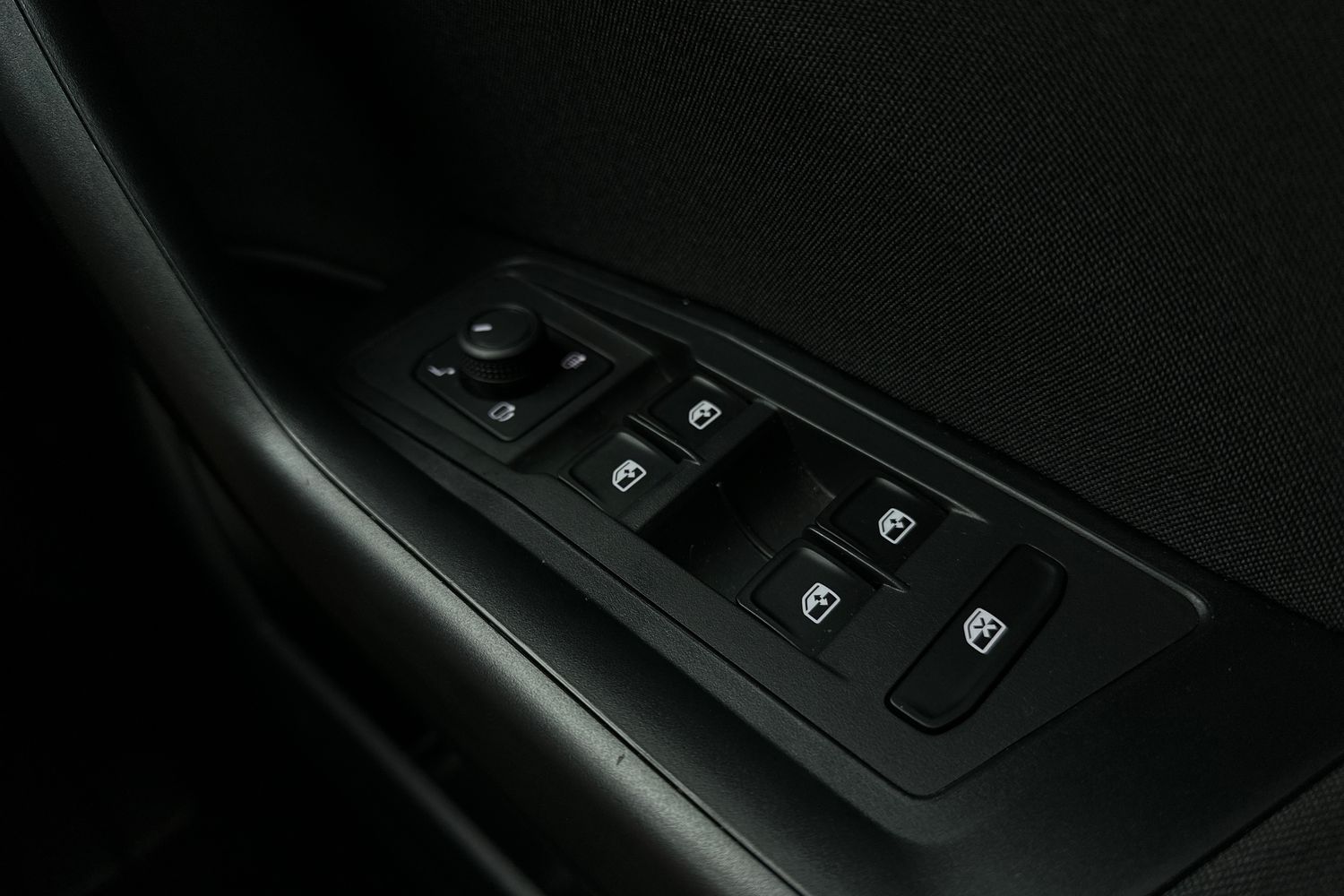 Used Volkswagen T-Roc 2023 for sale - 77013400: Photo 18