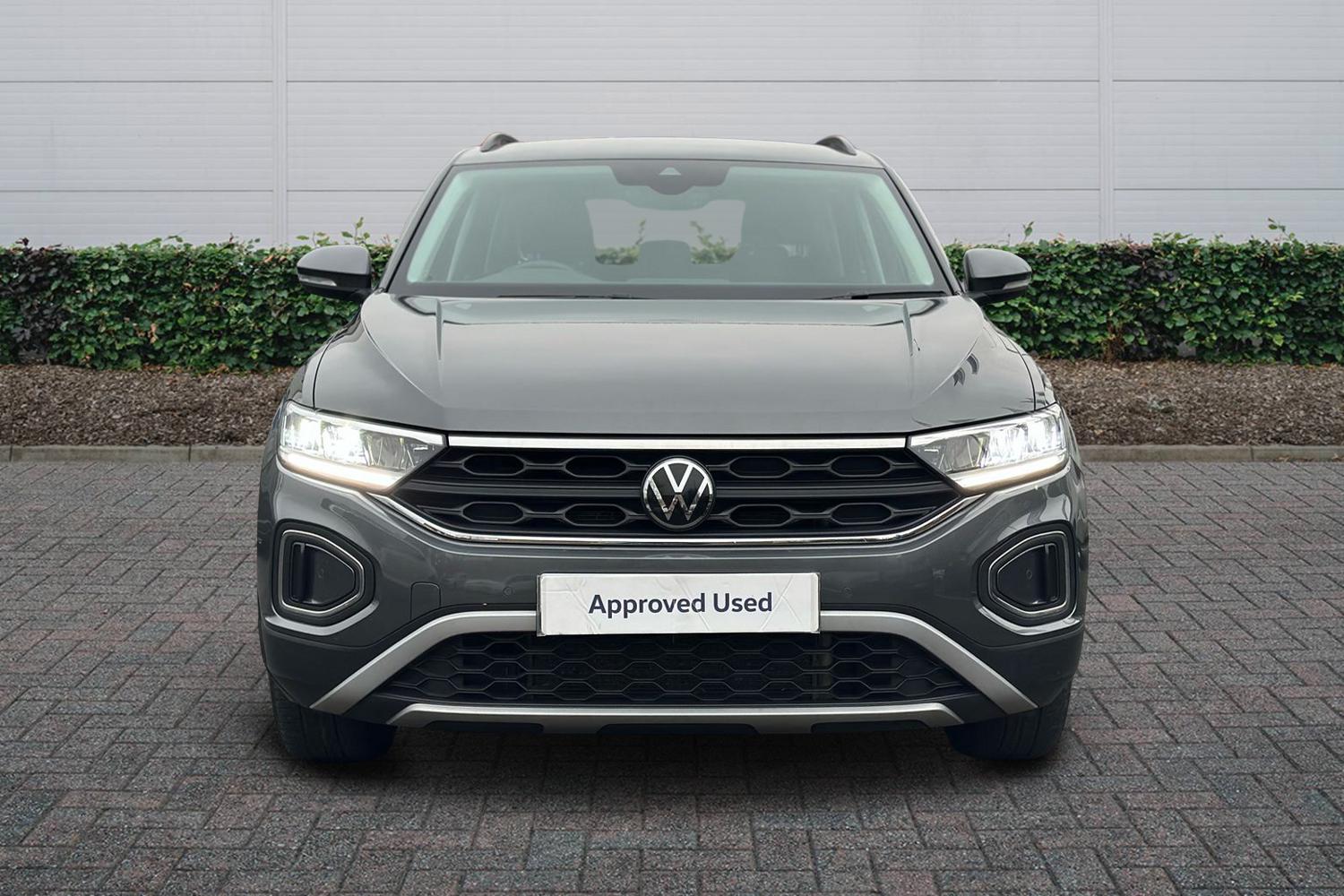 Used Volkswagen T-Roc 2023 for sale - 77013400: Photo 3