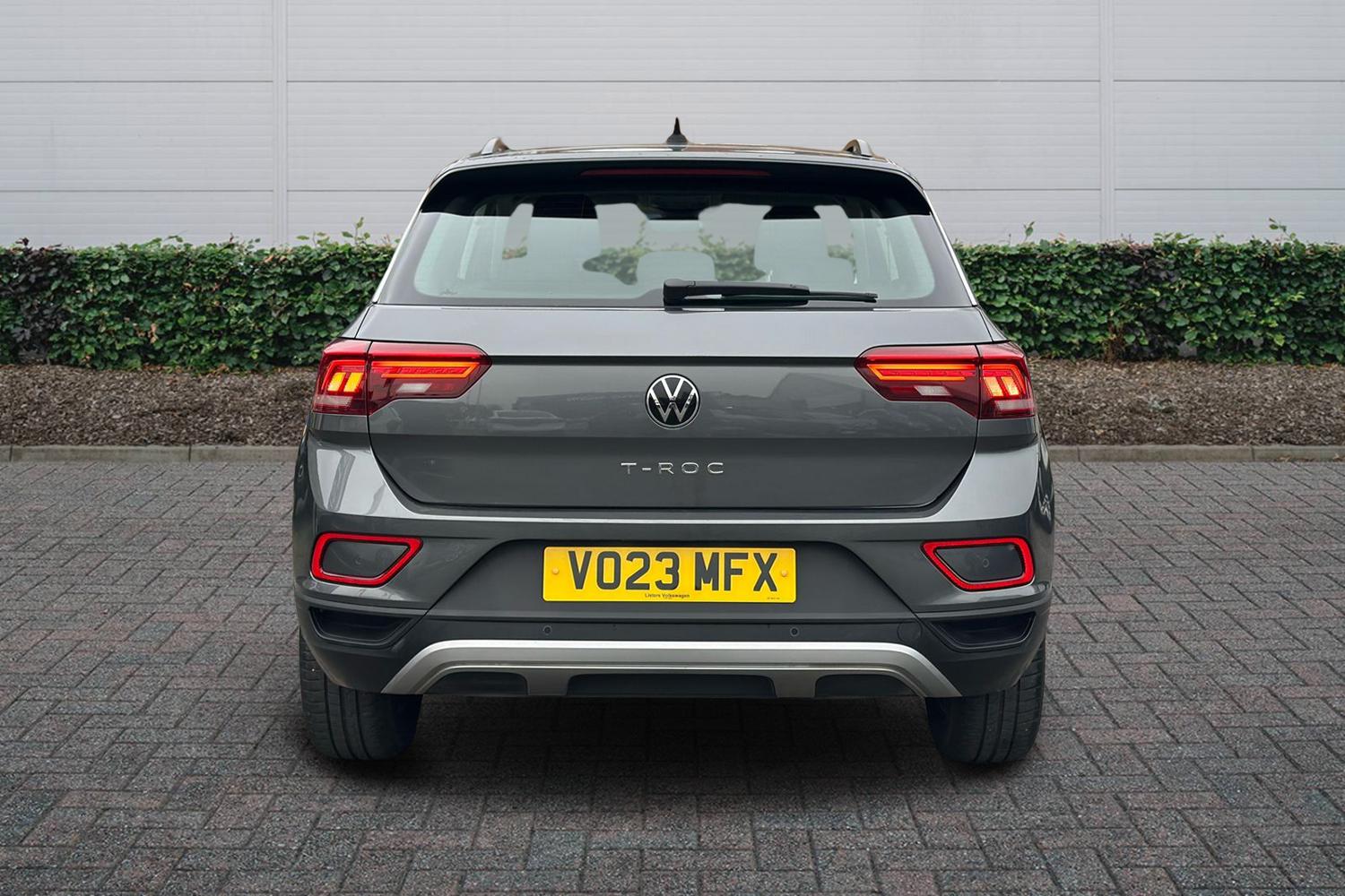 Used Volkswagen T-Roc 2023 for sale - 77013400: Photo 4