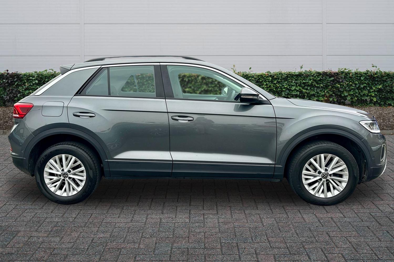 Used Volkswagen T-Roc 2023 for sale - 77013400: Photo 5