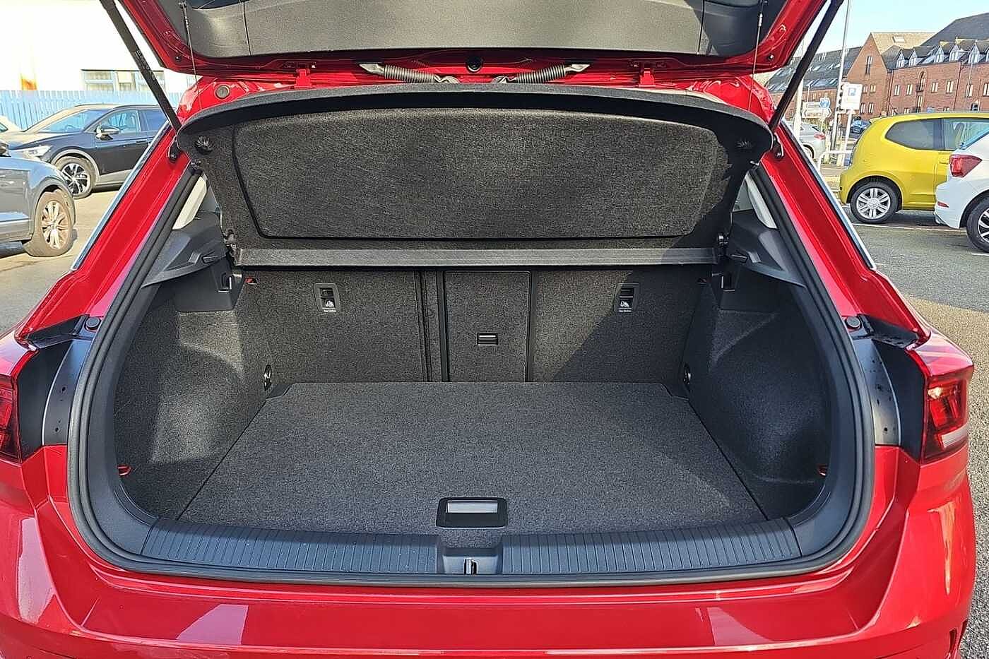 Used Volkswagen T-Roc 2025 for sale - 76474547: Photo 11