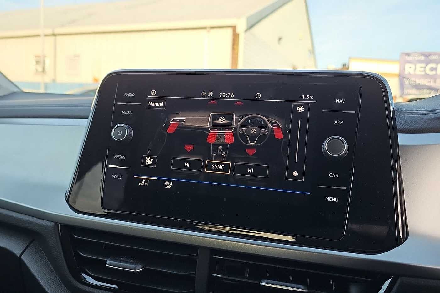 Used Volkswagen T-Roc 2025 for sale - 76474547: Photo 16