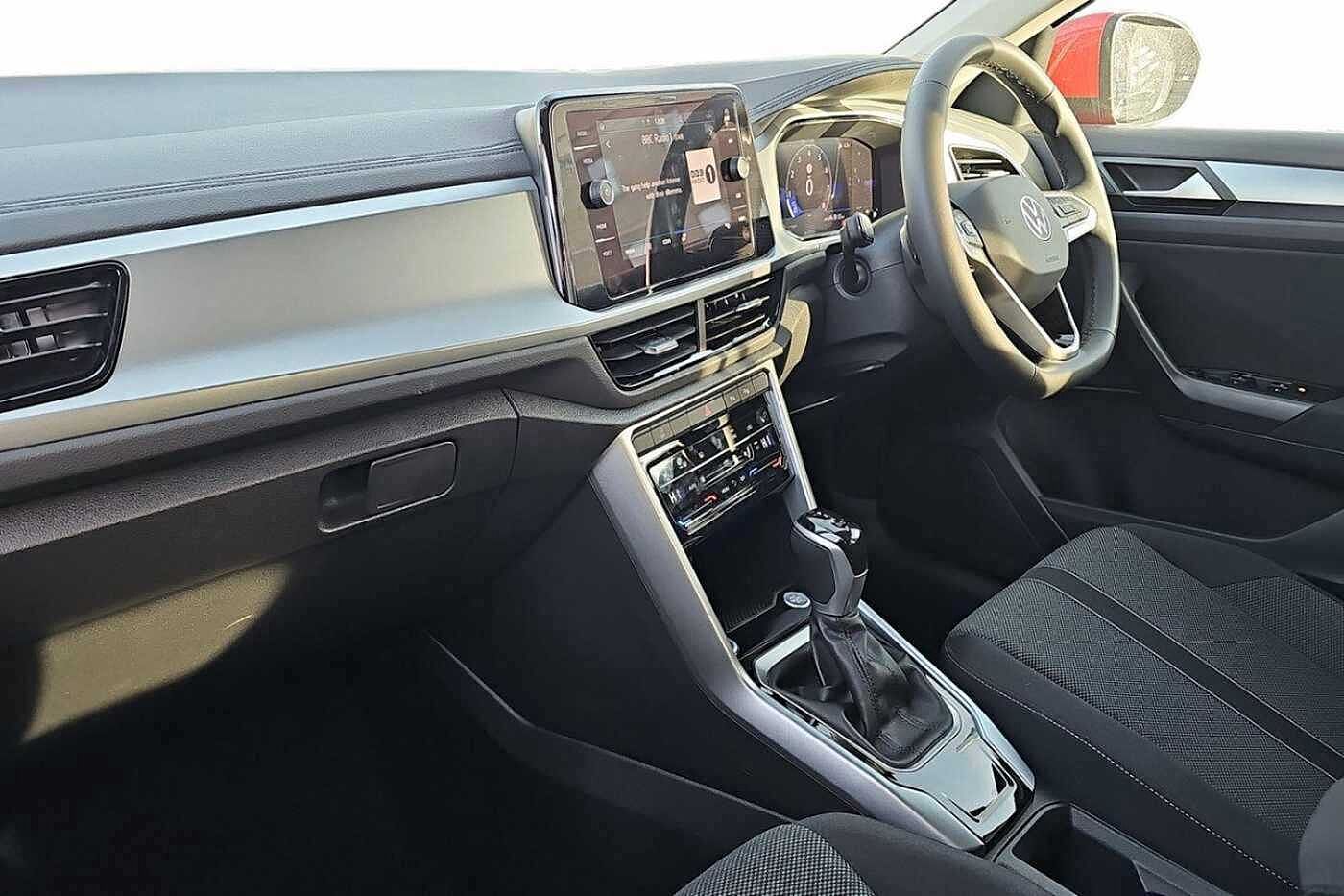 Used Volkswagen T-Roc 2025 for sale - 76474547: Photo 2