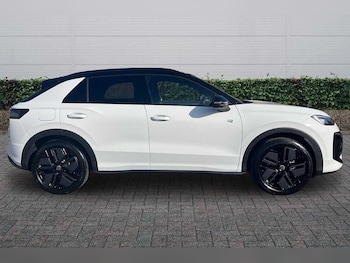 Used Volkswagen T-Roc 2026 for sale - 78186489: Photo