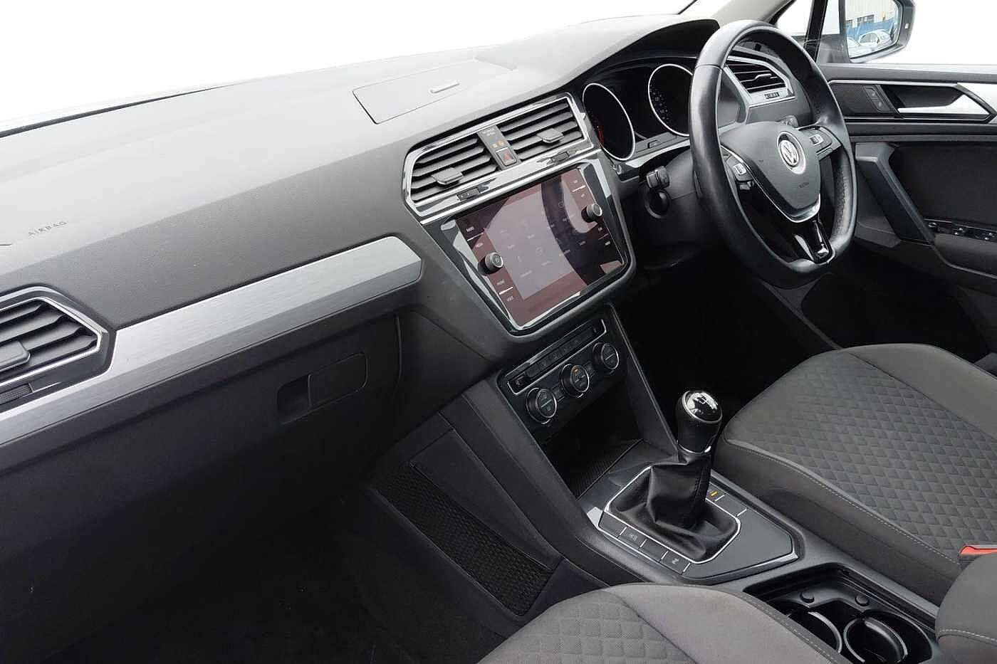 Used Volkswagen Tiguan 2018 for sale - 76110743: Photo 2