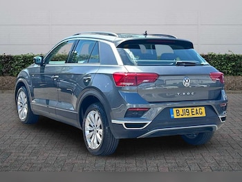Used Volkswagen T-Roc 2019 for sale - 79077280: Photo
