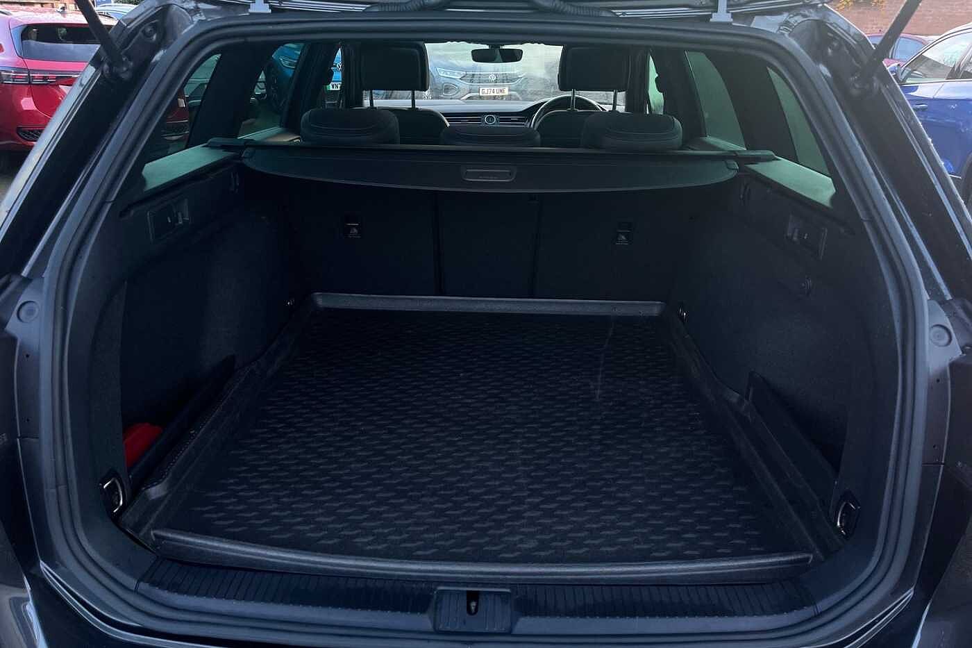 Used Volkswagen Passat 2018 for sale - 77442072: Photo 11