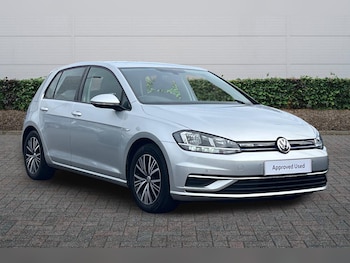 Used Volkswagen Golf 2018 for sale - 78059325: Photo