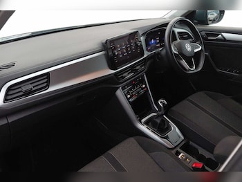 Used Volkswagen T-Roc 2023 for sale - 76635336: Photo