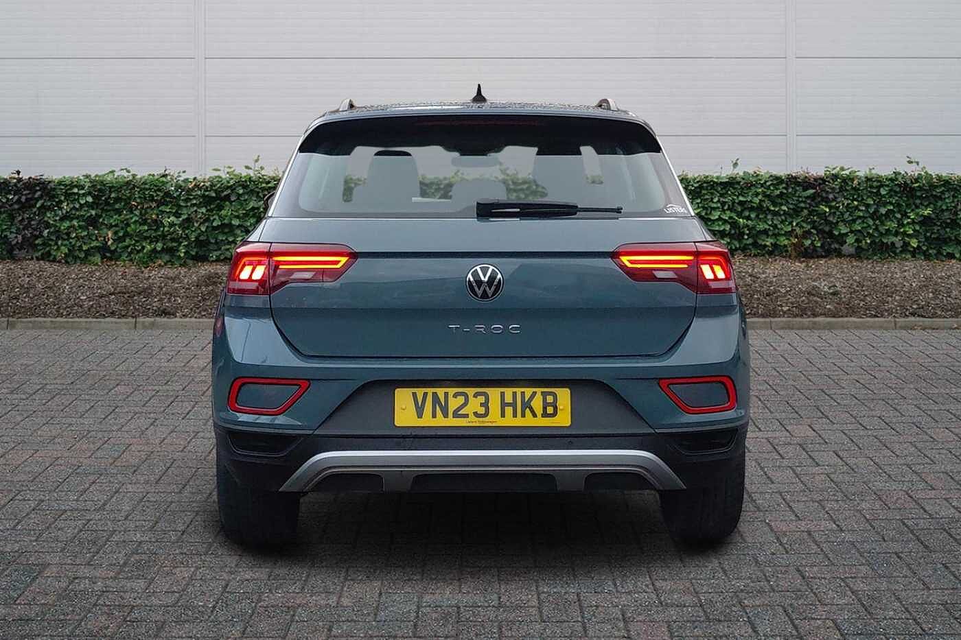 Used Volkswagen T-Roc 2023 for sale - 76635336: Photo 8