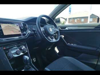 Used Volkswagen T-Roc 2019 for sale - 74272527: Photo