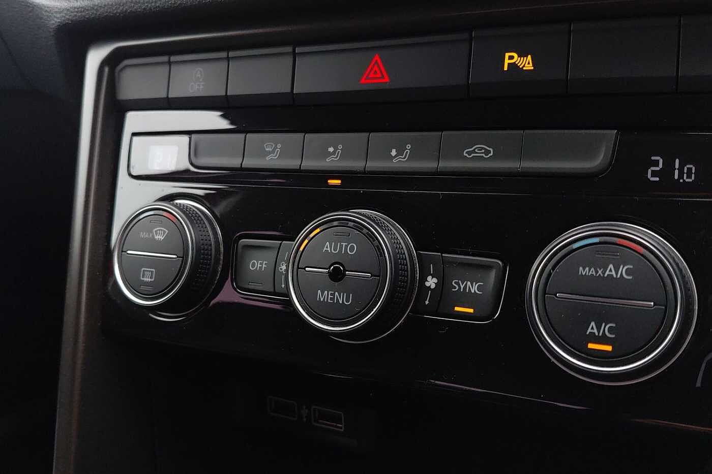 Used Volkswagen T-Roc 2019 for sale - 76271532: Photo 19