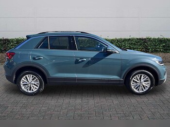 Used Volkswagen T-Roc 2023 for sale - 78063322: Photo