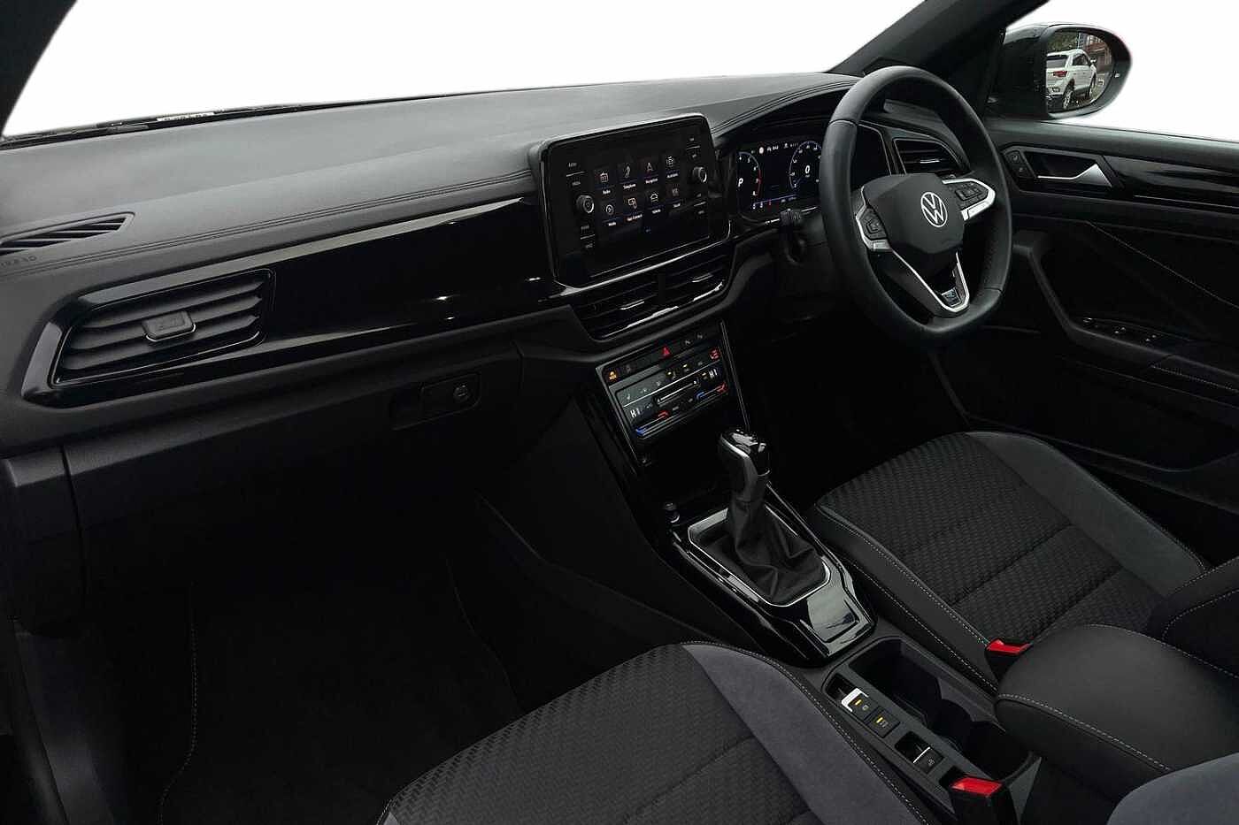 Used Volkswagen T-Roc 2025 for sale - 77725359: Photo 2