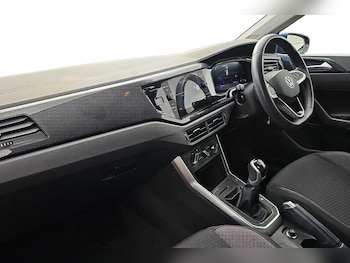Used Volkswagen Polo 2023 for sale - 76111423: Photo 2