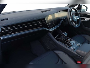 Used Volkswagen Touareg 2025 for sale - 76937225: Photo