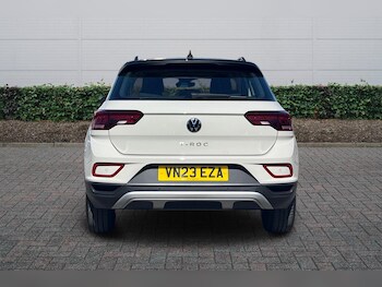 Used Volkswagen T-Roc 2023 for sale - 78302525: Photo
