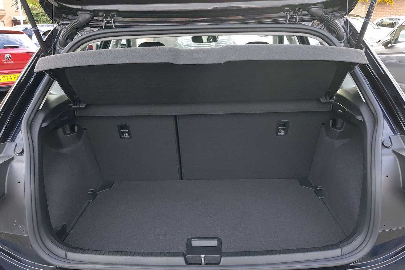 Used Volkswagen Polo 2024 for sale - 77176620: Photo 11