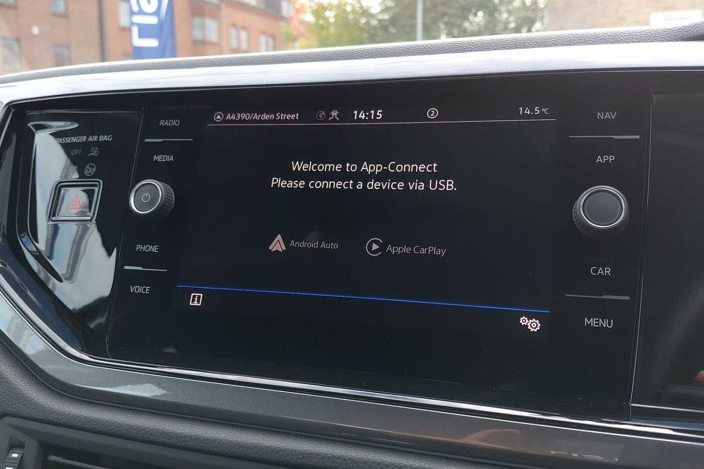 Used Volkswagen Polo 2024 for sale - 77176620: Photo 15