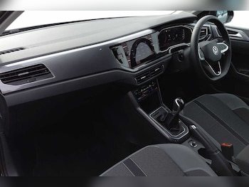 Used Volkswagen Polo 2024 for sale - 77176620: Photo