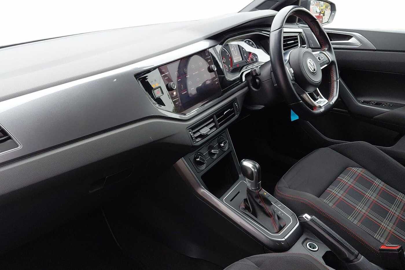 Used Volkswagen Polo 2019 for sale - 76662404: Photo 2