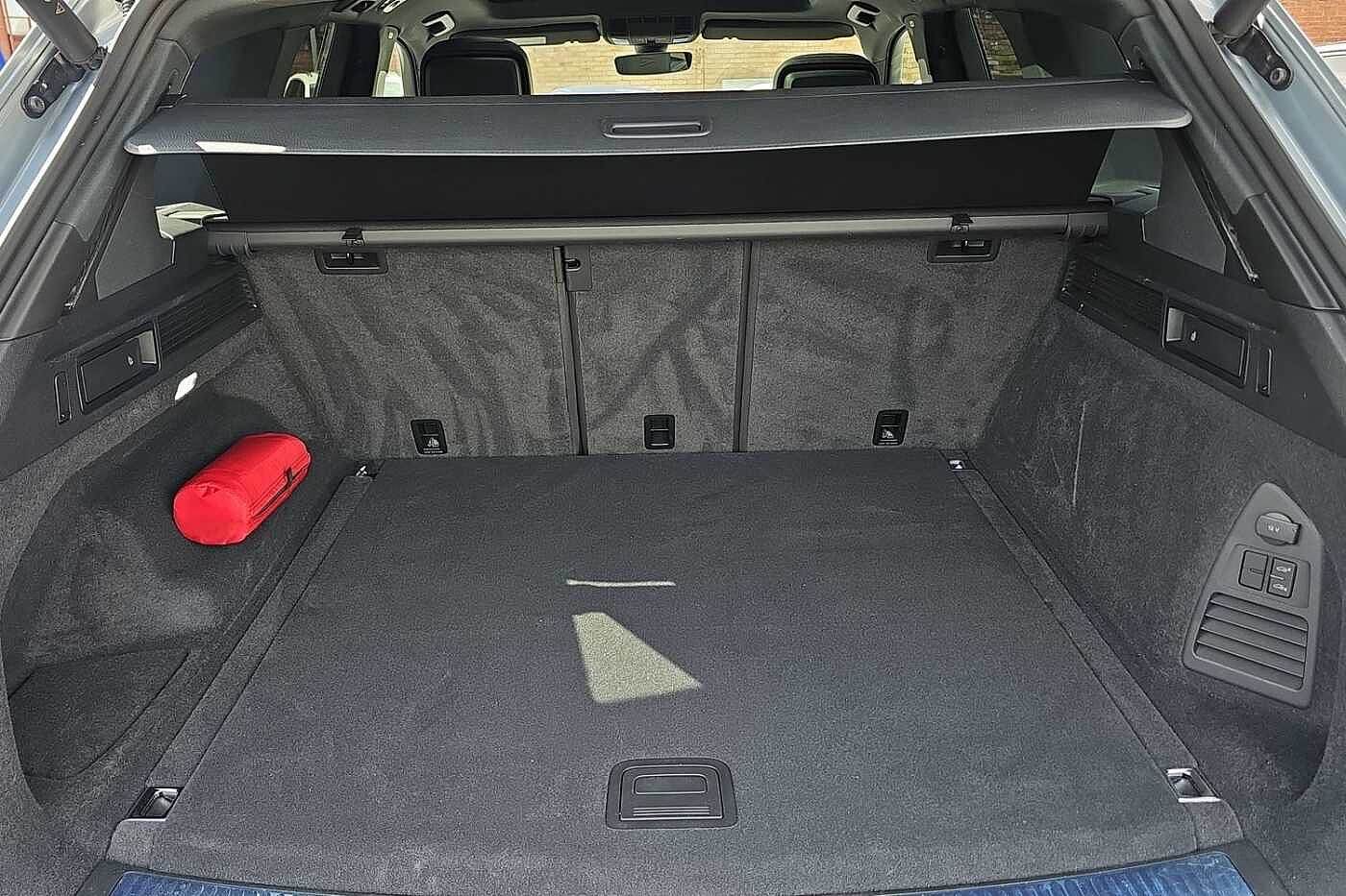 Used Volkswagen Touareg 2024 for sale - 76111225: Photo 11