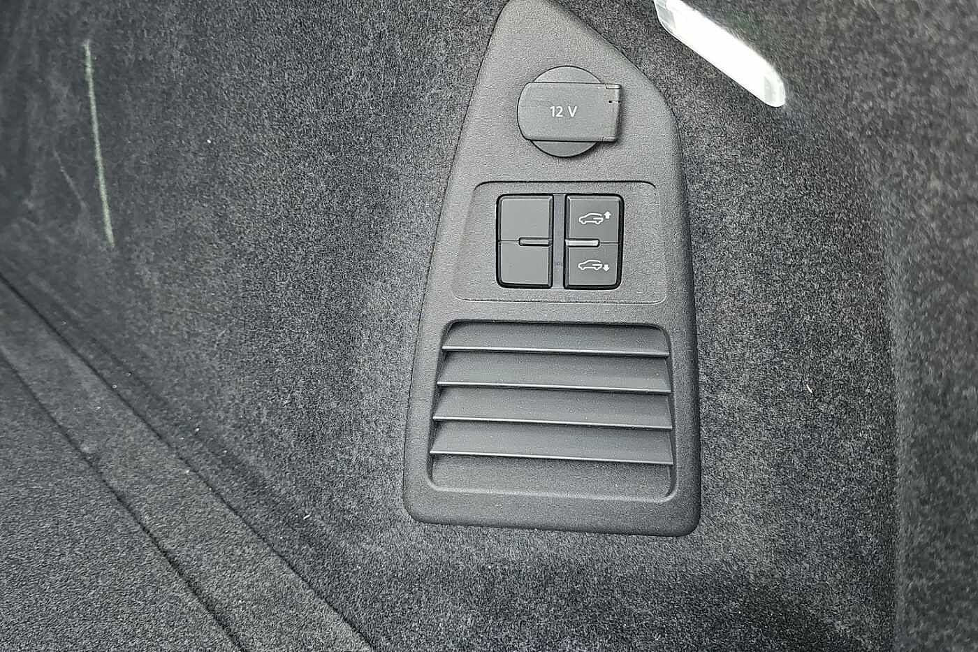 Used Volkswagen Touareg 2024 for sale - 76111225: Photo 13