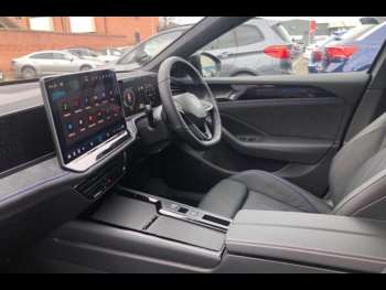 Used Volkswagen Passat 2024 for sale - 73107493: Photo