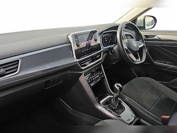 Used Volkswagen T-Roc 2023 for sale - 76635352: Photo