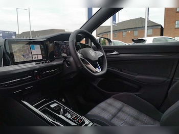 Used Volkswagen Golf 2025 for sale - 77177712: Photo