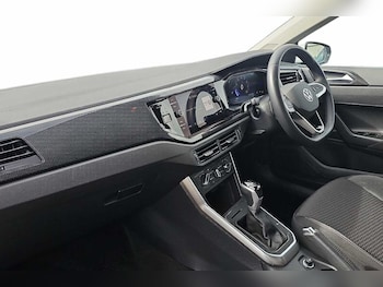 Used Volkswagen Polo 2023 for sale - 76111344: Photo 2