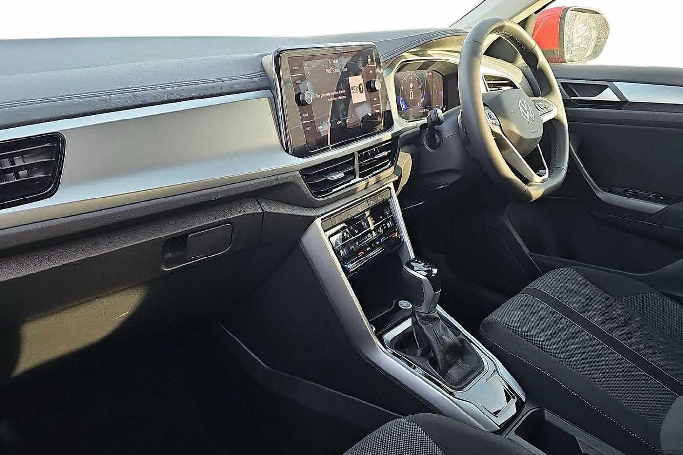 Used Volkswagen T-Roc 2025 for sale - 77124721: Photo 2