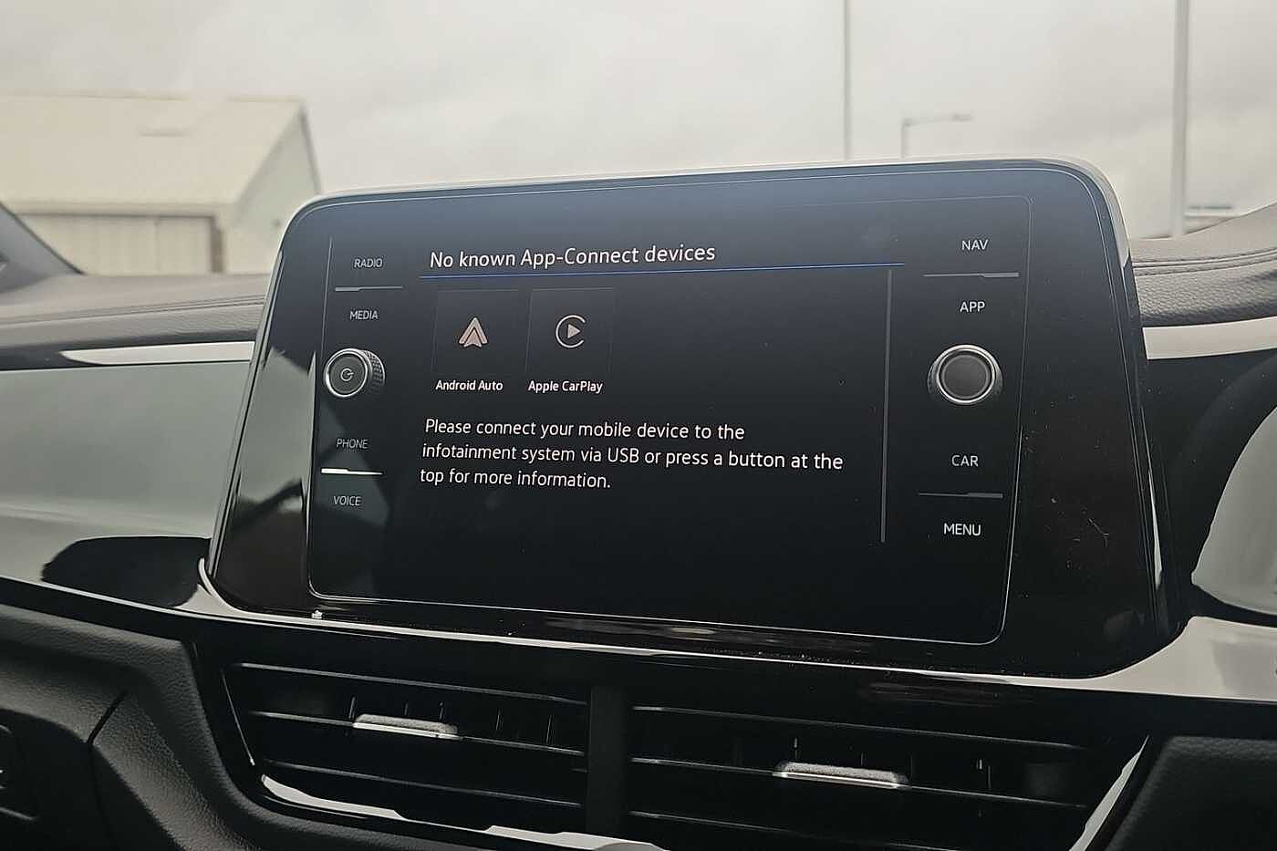 Used Volkswagen T-Roc 2025 for sale - 76176049: Photo 16