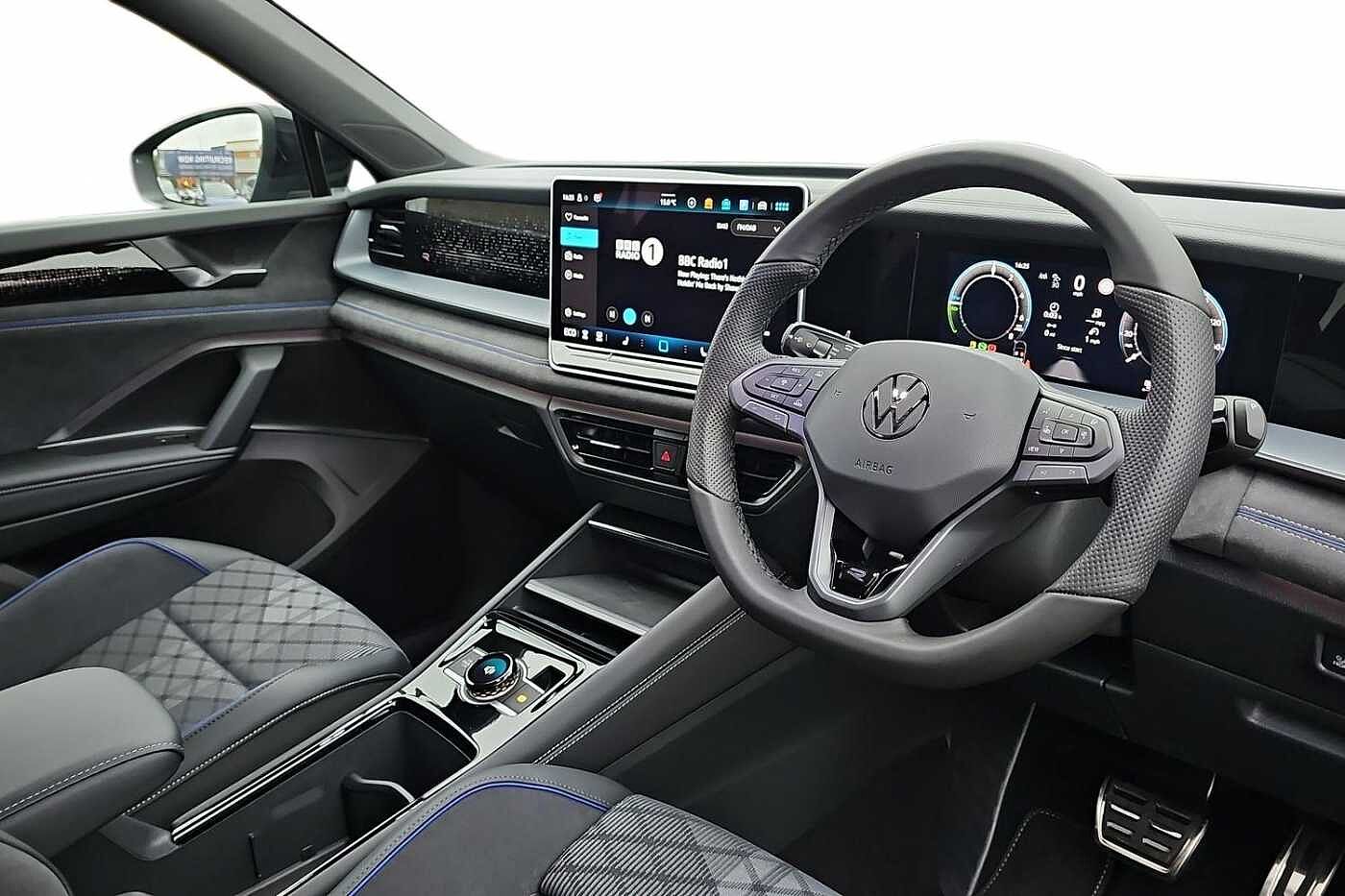 Used Volkswagen Touran 2025 for sale - 77052383: Photo 6