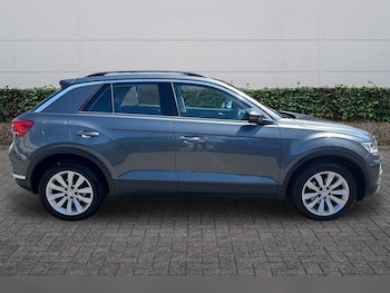 Used Volkswagen T-Roc 2019 for sale - 79213644: Photo