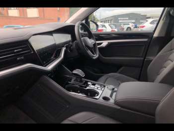 Used Volkswagen Touareg 2023 for sale - 74644110: Photo