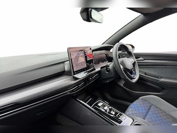 Used Volkswagen Golf 2025 for sale - 79094551: Photo