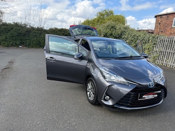 Used Toyota Yaris 2018 for sale - 78274335: Photo