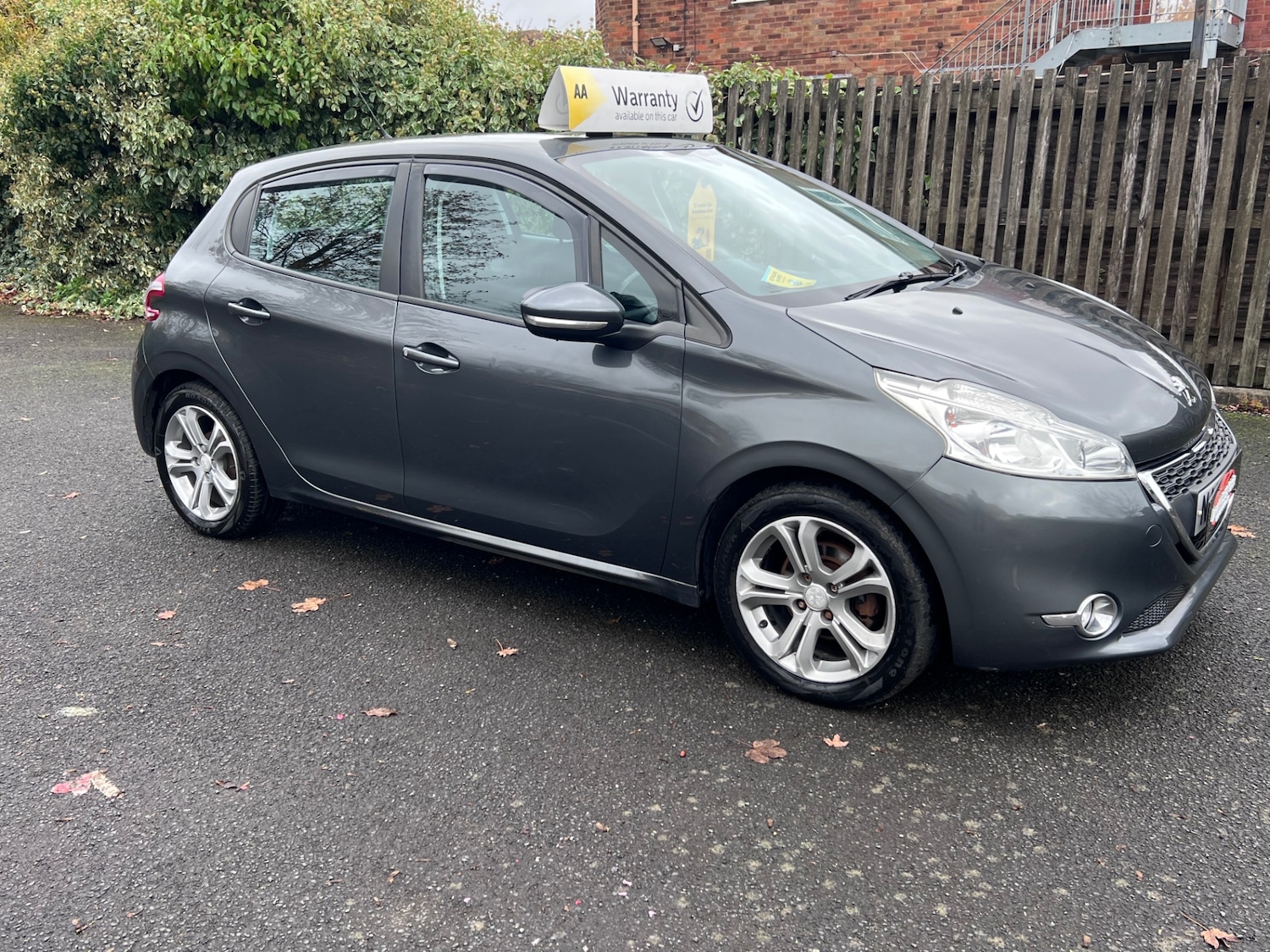 Used Peugeot 208 2012 for sale - 76560233: Photo 3
