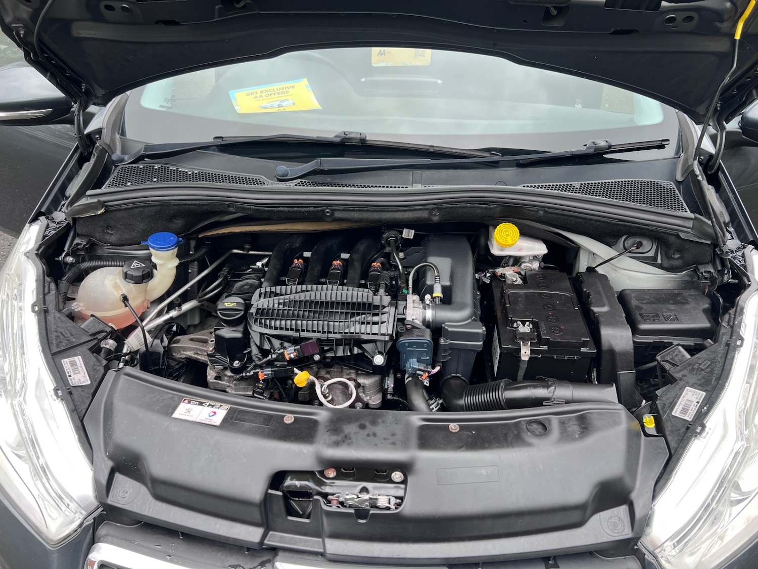 Used Peugeot 208 2012 for sale - 76560233: Photo 5