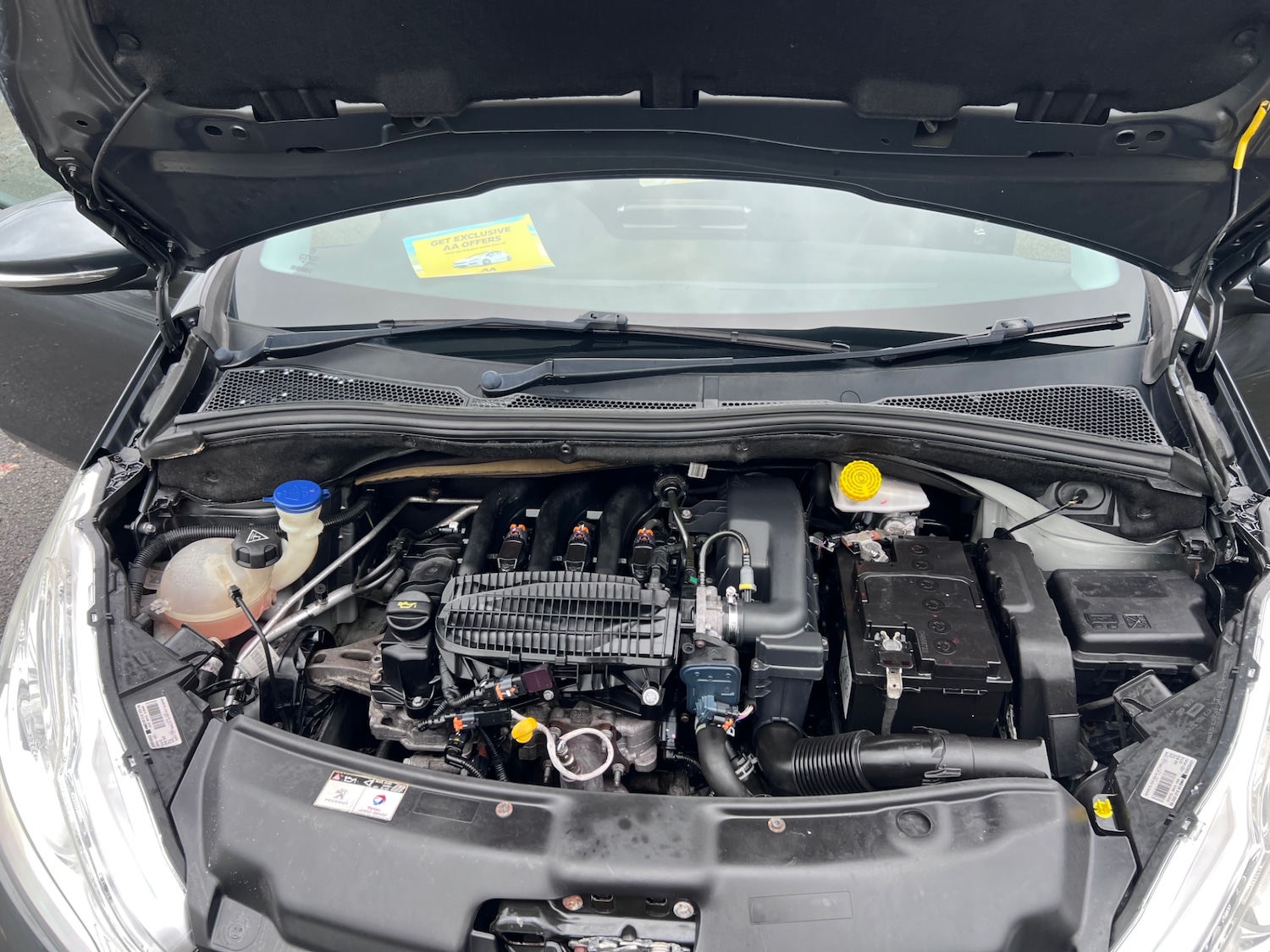 Used Peugeot 208 2012 for sale - 76560233: Photo 6