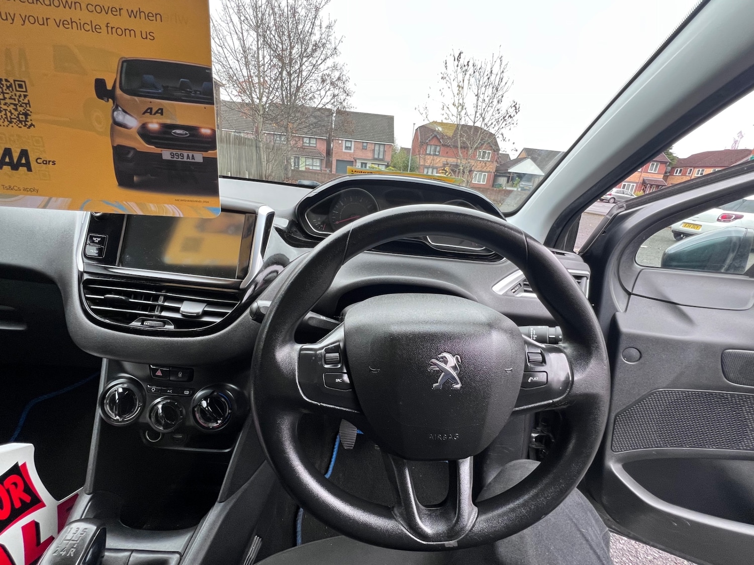 Used Peugeot 208 2012 for sale - 76560233: Photo 9