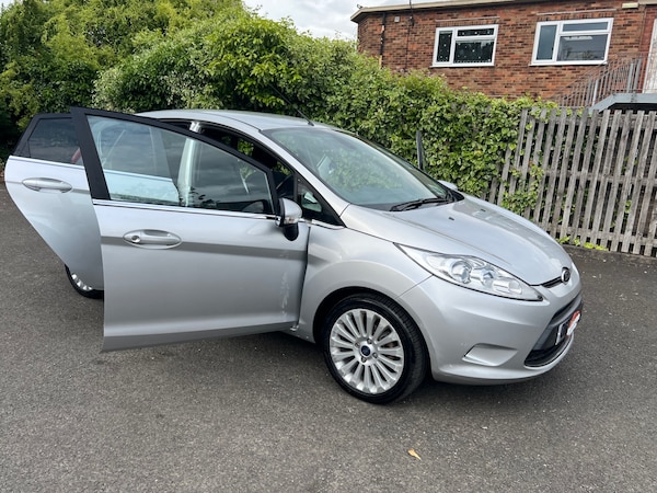 Used Ford Fiesta 2010 for sale - 74898324: Photo 13