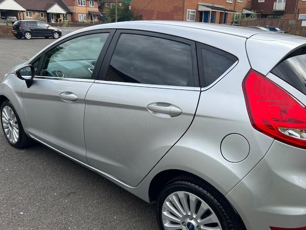 Used Ford Fiesta 2010 for sale - 74898324: Photo 14