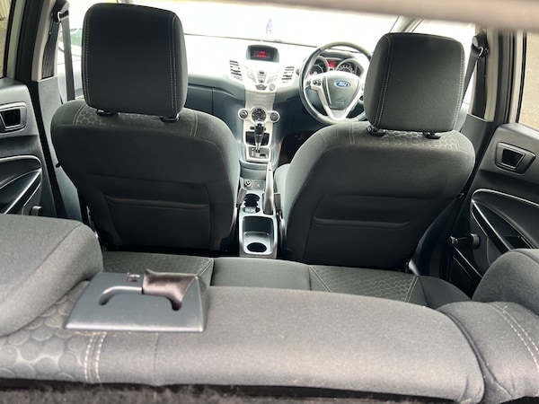 Used Ford Fiesta 2010 for sale - 74898324: Photo 6