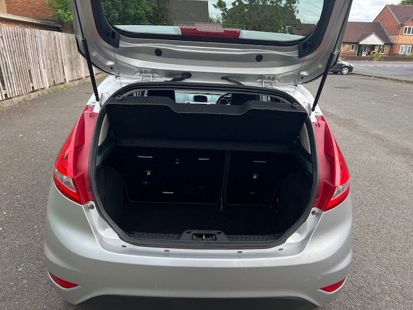 Used Ford Fiesta 2010 for sale - 74898324: Photo 7