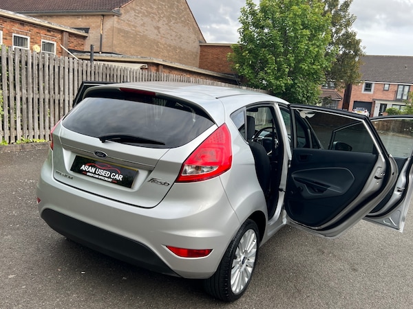Used Ford Fiesta 2010 for sale - 74898324: Photo 9