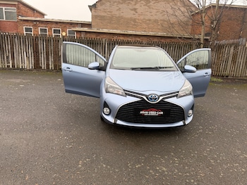Used Toyota Yaris 2016 for sale - 77611379: Photo