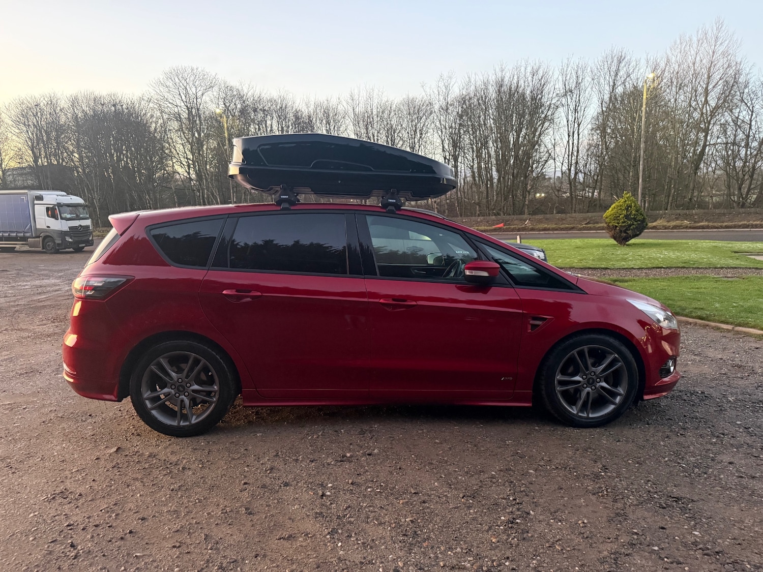 Used Ford S-Max 2018 for sale - 76961174: Photo 2